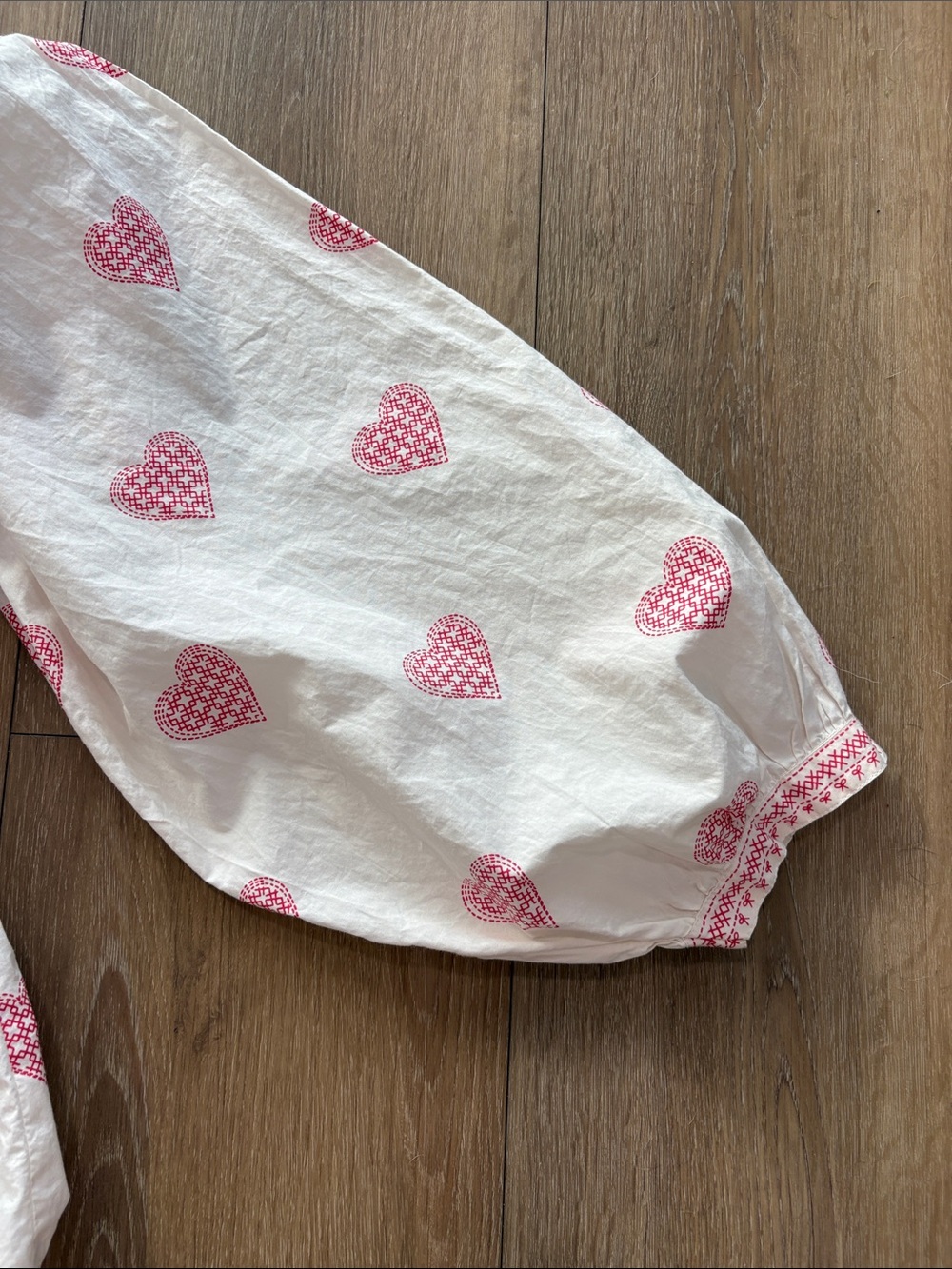 Anthropologie White Cotton Blouse with Pink Heart Print - Picture 4 of 5
